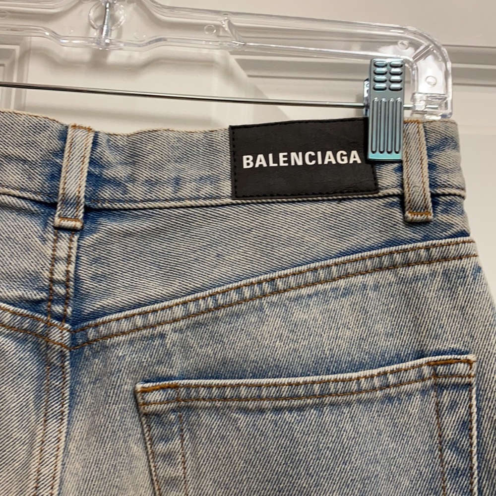 BALENCIAGA LIGHT WASH JEAN ✨ - Picture 2 of 10